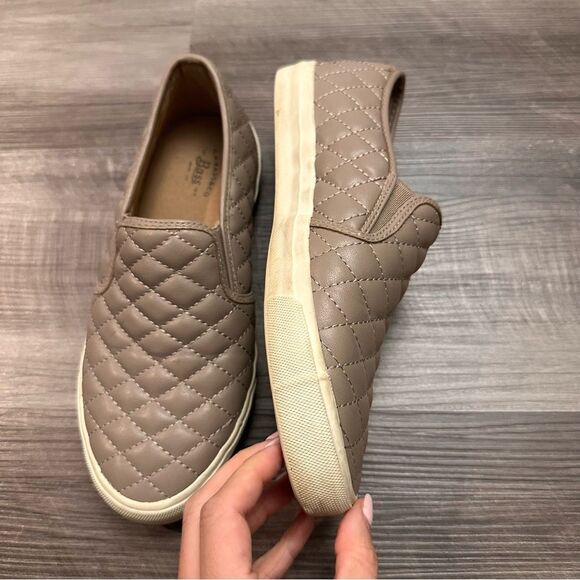 G.H Bass & Co women’s tan leather quilted loafers size 6.5 - Picture 5 of 12